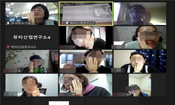 꾸미기_1017_네일결과물.jpg