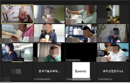 꾸미기_1016_1_아크릴네일실습중.jpg