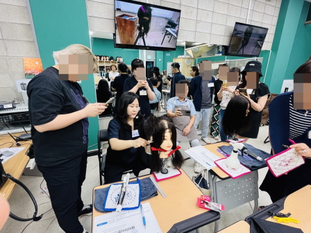 꾸미기_2024뷰산연-1일차_헤어아이론스타일완성_8월3일_하성현-61730901735.jpg