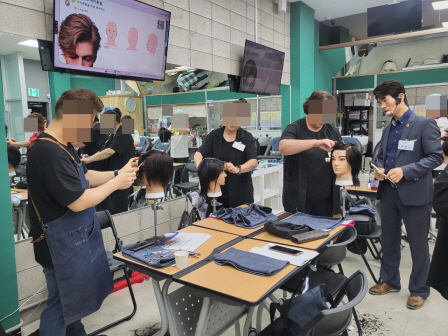 꾸미기_2024뷰산연-특별교육★바버명장의아이롱펌★_8월18일_김성철-62105718763.jpg