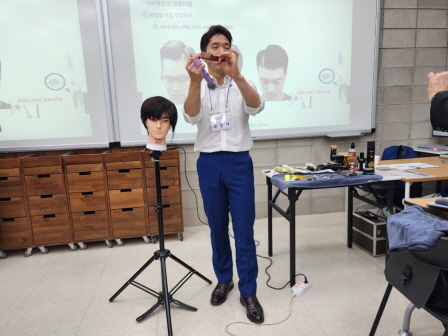꾸미기_2025뷰산연-바버명장의정통이발_3월23일_김경춘-67625119640.jpg