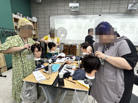 꾸미기_2025뷰산연-바버명장의아이론펌_9월13일_김성철-71924931553.jpg