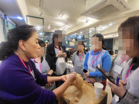 꾸미기_2025뷰산연-2일차_캐릭터별수염분장PBL과정_11월9일_윤정민-73311709981.jpg