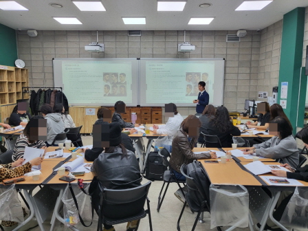 꾸미기_2025뷰산연-바버명장의정통이발_11월15일_김성철-73456686538.jpg
