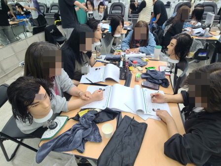 꾸미기_뷰산연업무밴드-1일차_AI바버트랜드헤어스타일PBL과정_4월18일_최재영-77155833097.jpg