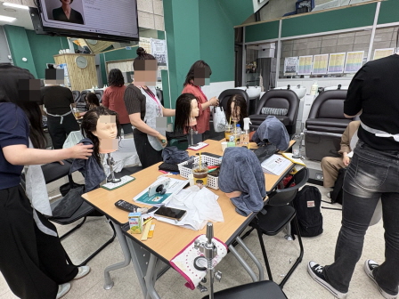 꾸미기_뷰산연업무밴드-2일차_AI-여성쇼트헤어커트스타일_5월31일_박상규-78214310734.jpg