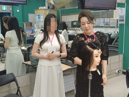 [꾸미기]뷰산연업무밴드-2일차_AI-레이어드헤어커트_6월14일_임옥진-78550197349.jpg